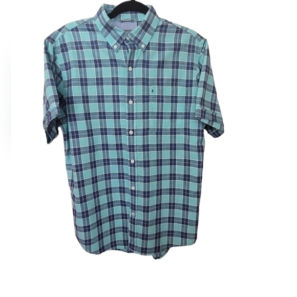 Izod Young Men's short sleeve button down shirt - Picture 7 of 7